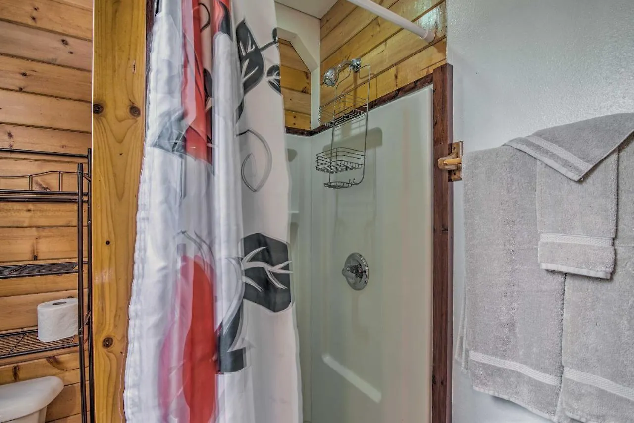Cozy Pahoa Hideaway Near Black-Sand Beaches! United States