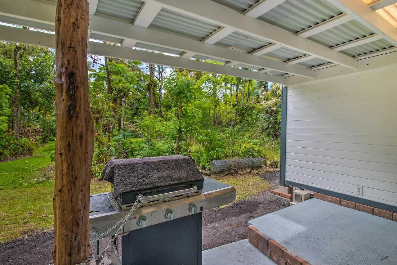 Cozy Pahoa Hideaway Near Black-Sand Beaches! Apartment